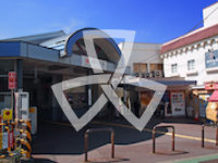 品川区旗の台の駅前