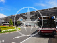 世田谷区経堂の駅前