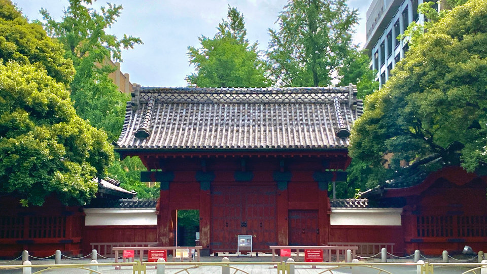 文京区千駄木にある人気スポット 東京大学の赤門